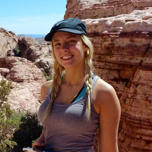 Meet your Posher, Makayla